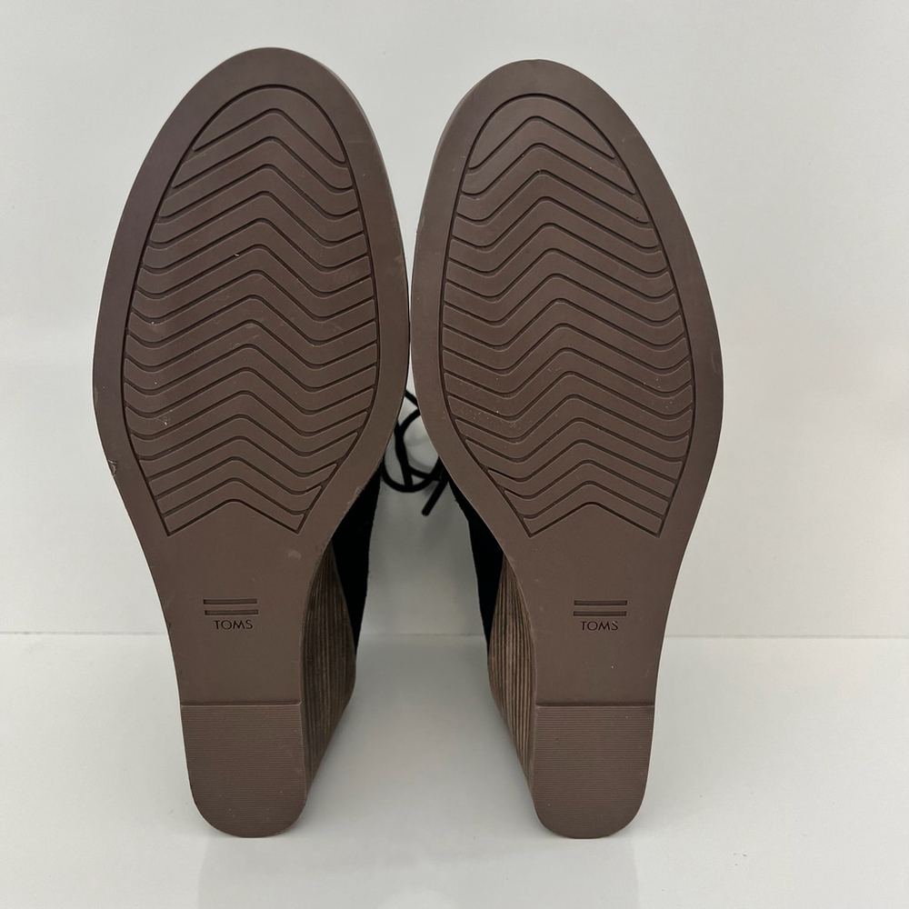 TOMS Hyde Wedge Bootie Black Suede Lace-Up 9.5 - Picture 13 of 14